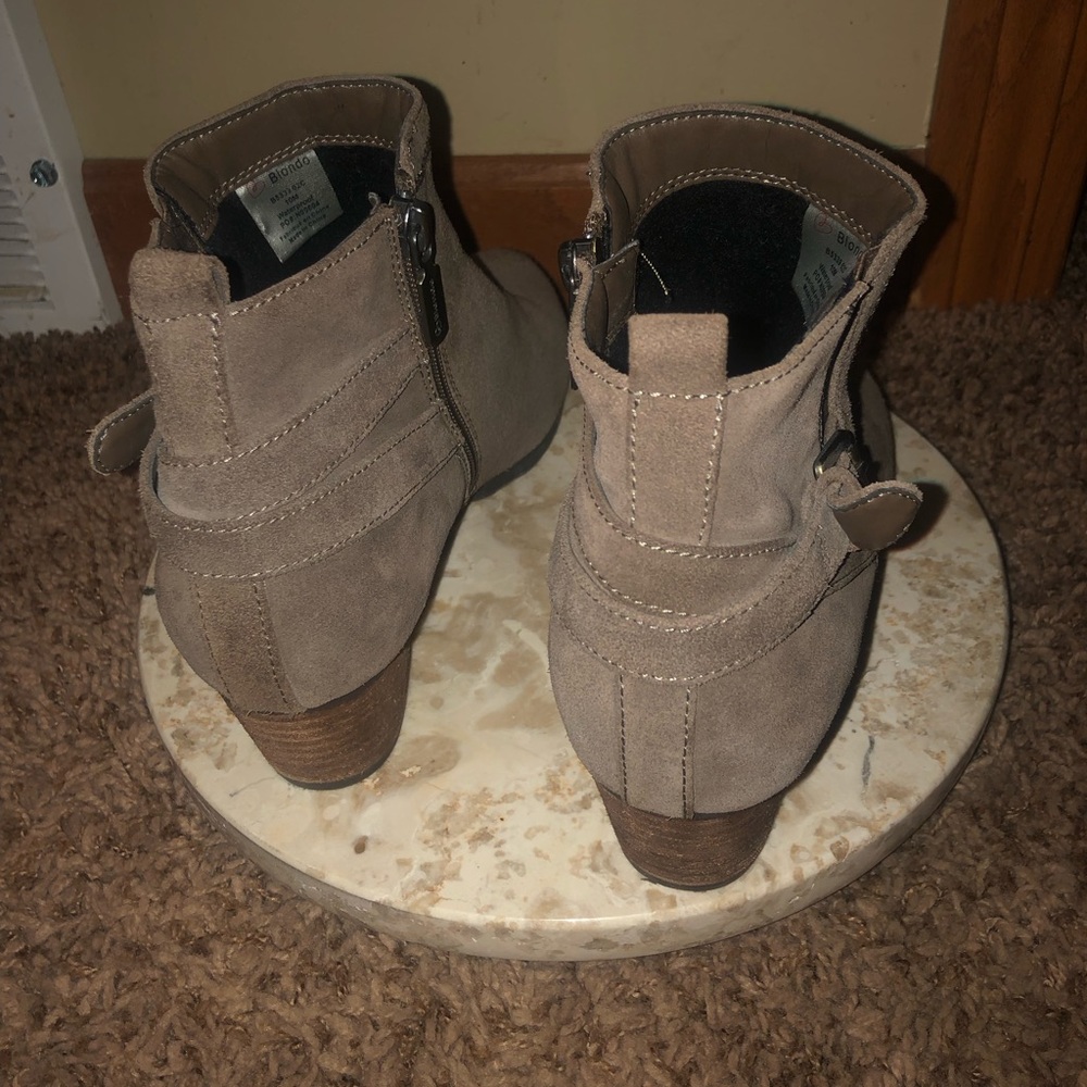 Blondo Ankle Boots Size 10 comfortable boots - Picture 7 of 16